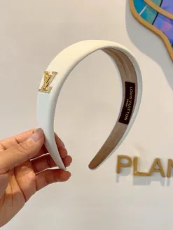 Alternative view of LV Hair Accessories D520260503223949