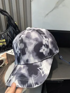 Alternative view of LV Hats & Caps C520260503526949