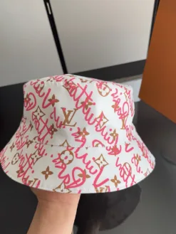 Alternative view of LV Hats & Caps D020260503214049