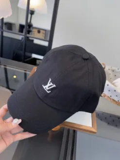 Alternative view of LV Hats & Caps D520260503106749