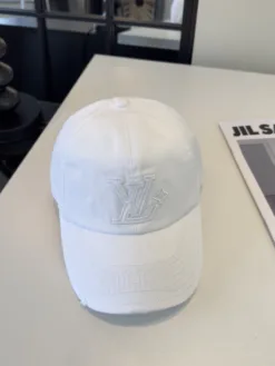 LV Hats & Caps E020260503106949