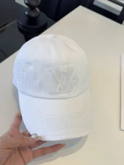 Alternative view of LV Hats & Caps E020260503106949