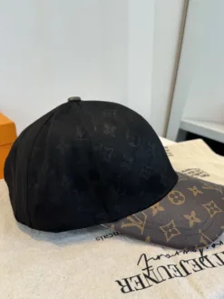 Alternative view of LV Hats & Caps E020260503284349