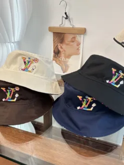 LV Hats & Caps E020260503489649
