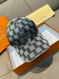 Alternative view of LV Hats & Caps F020260503023649