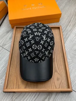 Alternative view of LV Hats & Caps F020260503563549