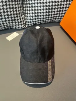 Alternative view of LV Hats & Caps F020260503569749