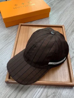 Alternative view of LV Hats & Caps F020260503627149