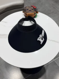 Alternative view of LV Hats & Caps F520260503524749