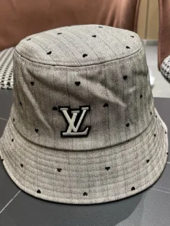 LV Hats & Caps F520260503573349