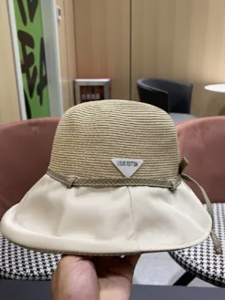 Alternative view of LV Hats & Caps F520260503647049