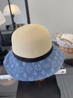 Alternative view of LV Hats & Caps I520260503384859