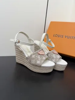Alternative view of LV Heels EU35-42 D00202605030678159