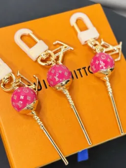 Alternative view of LV Keyrings & Chains G520260503283259