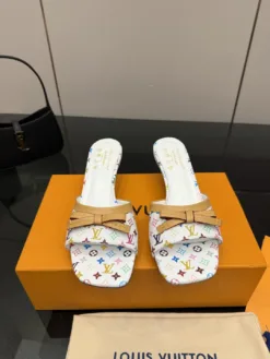 LV Sandals & Slides EU34-41 B90202605032966129