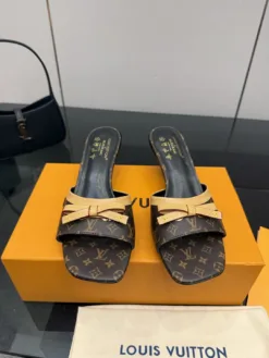 LV Sandals & Slides EU34-41 B90202605032968129