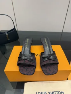 LV Sandals & Slides EU34-41 B90202605032972129