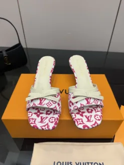 LV Sandals & Slides EU34-41 B90202605032973129