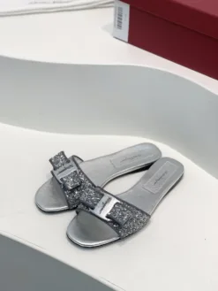 LV Sandals & Slides EU35-38 B70202605030138119