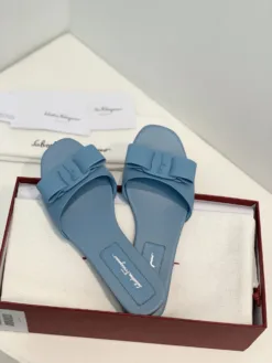 LV Sandals & Slides EU35-38 B70202605030140119