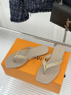 Alternative view of LV Sandals & Slides EU35-39 B80202605031097129