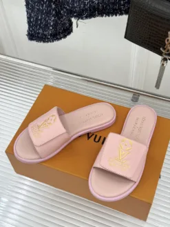 Alternative view of LV Sandals & Slides EU35-39 B80202605031334129
