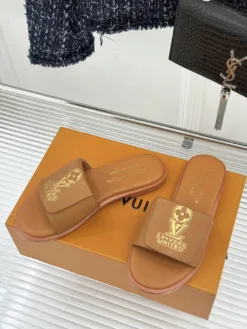 Alternative view of LV Sandals & Slides EU35-39 B80202605031337129