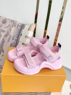 LV Sandals & Slides EU35-39 C20202605030655139