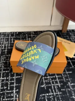 Alternative view of LV Sandals & Slides EU39-46 B15202605030964109