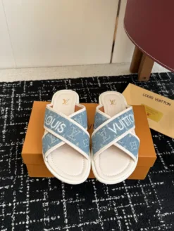 LV Sandals & Slides EU39-46 B15202605030969109