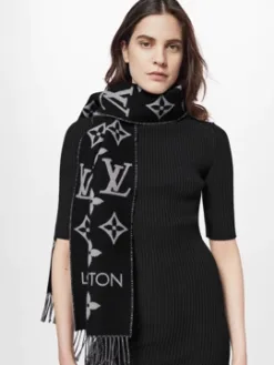 Alternative view of LV Scarves A10202605041023669