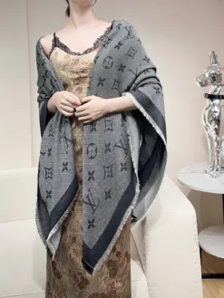 LV Scarves A55202605041079279