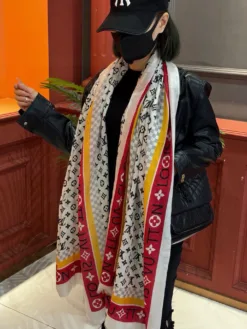 Alternative view of LV Scarves A95202605041080989