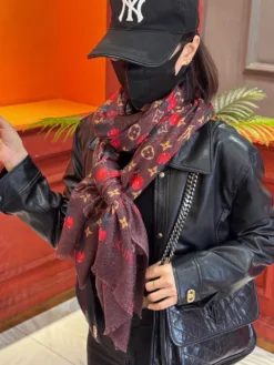 LV Scarves A95202605041081389