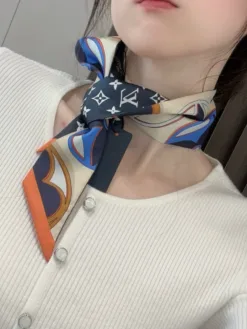 LV Scarves E020260504420549