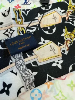 Alternative view of LV Scarves E020260504558049