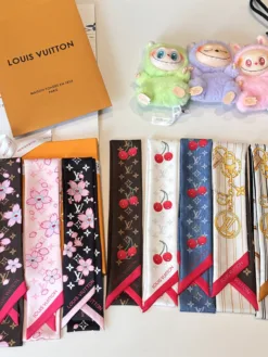 LV Scarves E020260504728349