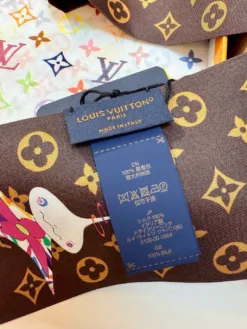 Alternative view of LV Scarves E520260504390749
