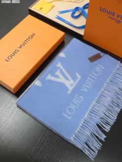 Alternative view of LV Scarves F520260504978749