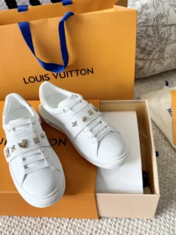 LV Sneakers EU35-39 C70202605031374149