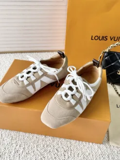 LV Sneakers EU35-39 D20202605032197169