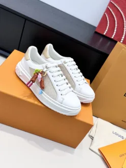 LV Sneakers EU35-40 C80202605031369149