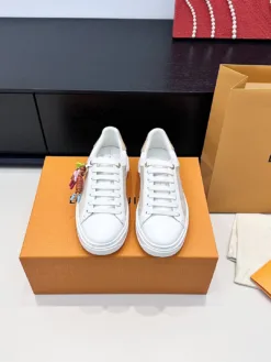 Alternative view of LV Sneakers EU35-40 C80202605031369149