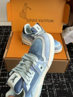 Alternative view of LV Sneakers EU39-45 E00202605031042189