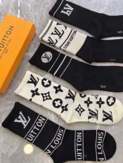 LV Socks D020260503056949