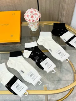 Alternative view of LV Socks D020260503119449