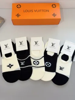 LV Socks D020260503120449