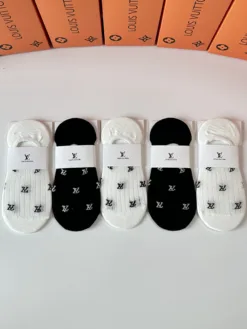 LV Socks D020260503151449
