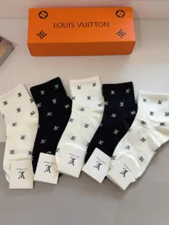 LV Socks D020260503152549
