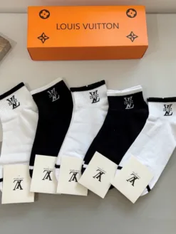 LV Socks D020260503205949